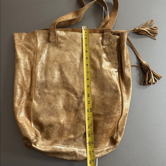 Shiraleah metallic gold leather bag - Picture 7 of 10